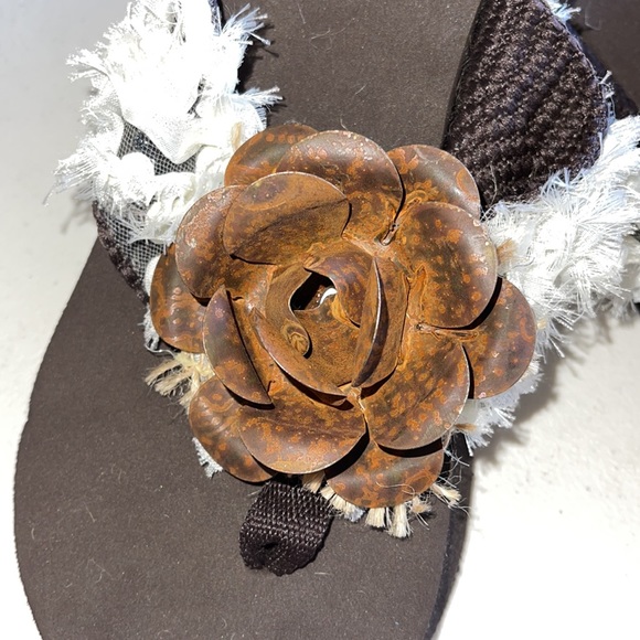 NWT Southern Swank Flip Flops - Picture 3 of 7